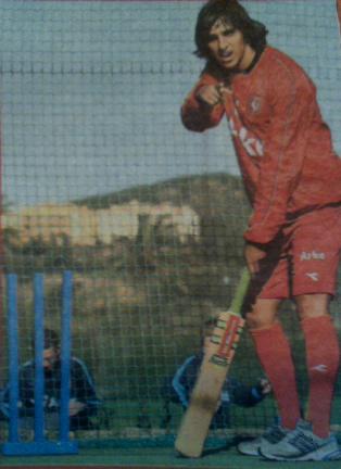 Bryan Ruiz cricket